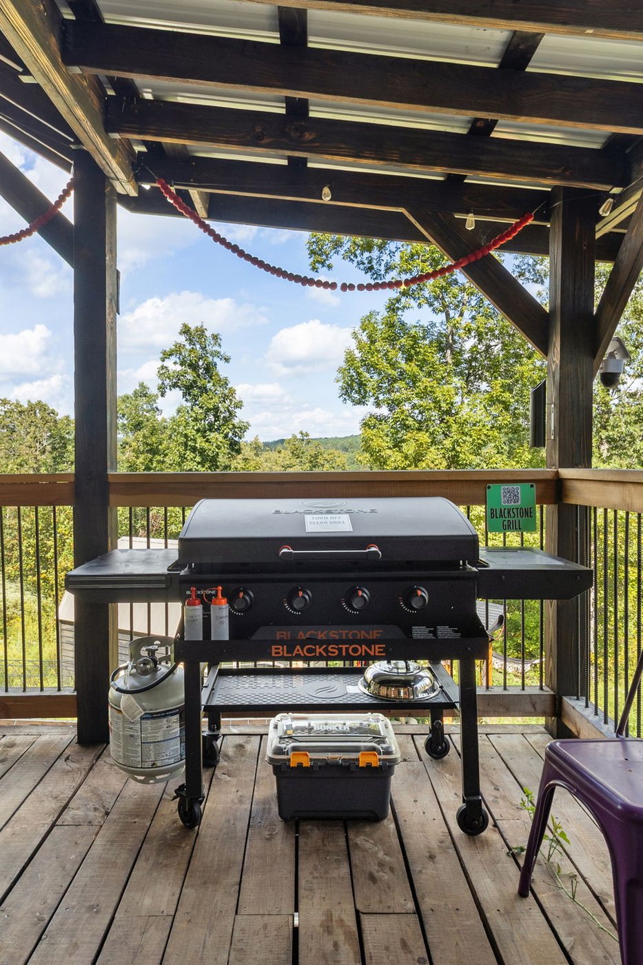 Meadowlark covered porch with the 36-inch Blackstone grill