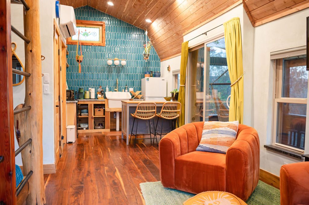 Blackbird open kitchen and living space