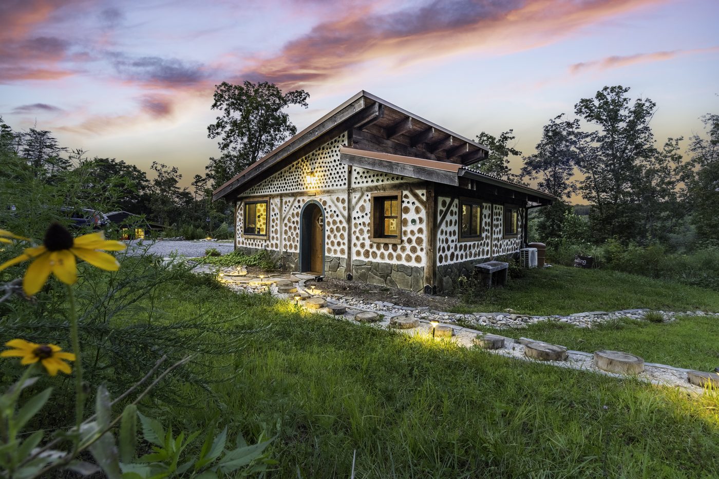 Goldfinch cabin exterior