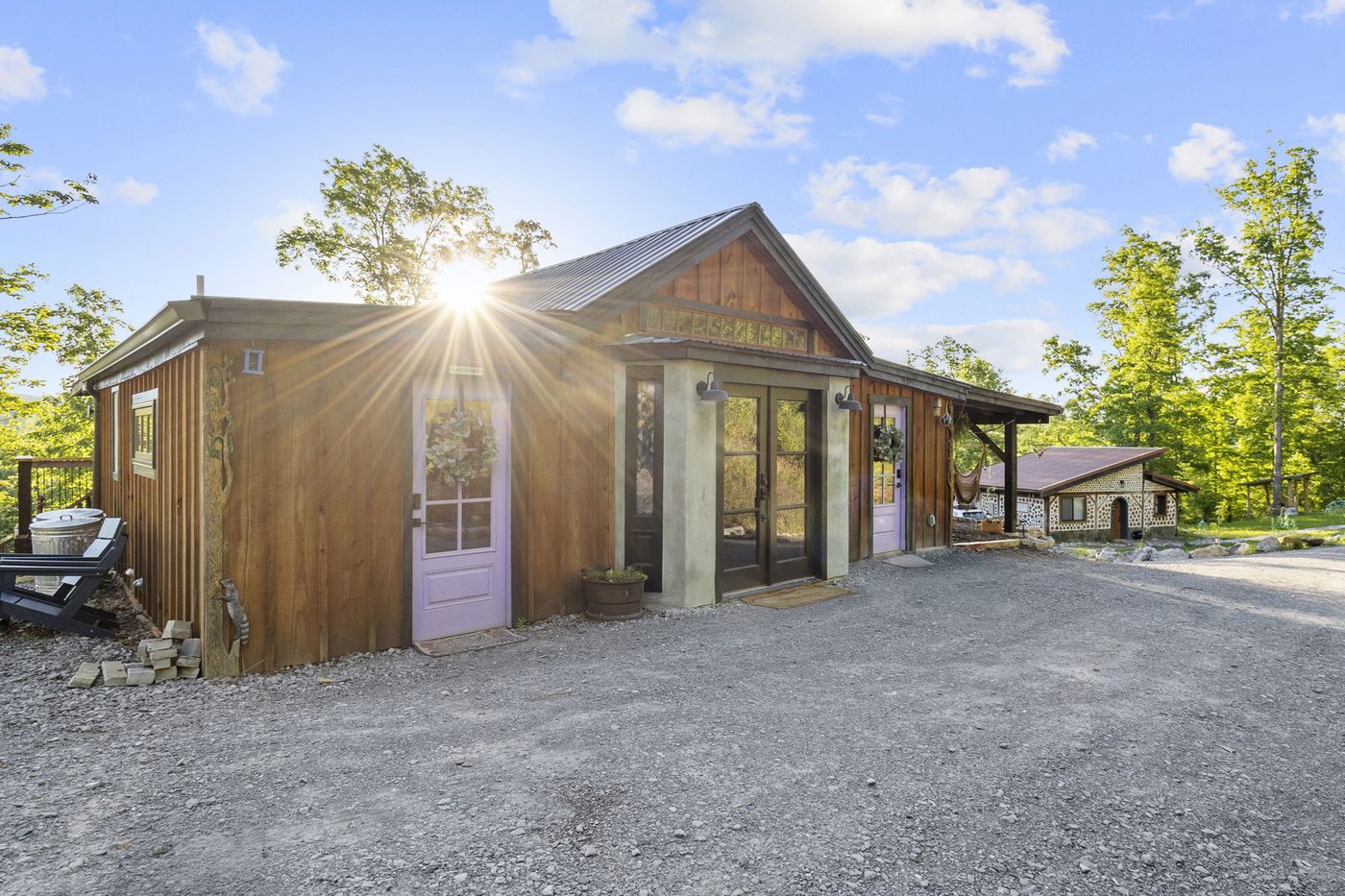 Meadowlark Bunkhouse exterior